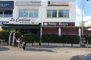 Tricky Ricky’s Restaurant & Bar
