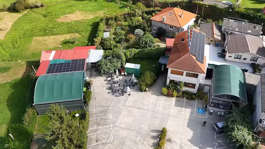 Tropica&ntilde;a by O Sombreiro