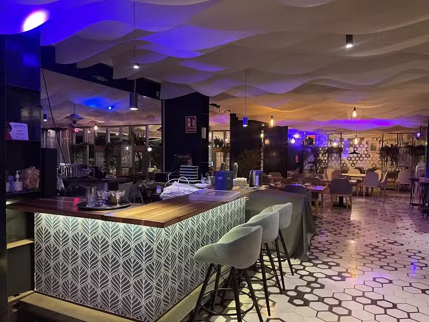 Troqu&eacute; Restaurante &ndash; Cocina espa&ntilde;ola en La Caleta, Costa Adeje