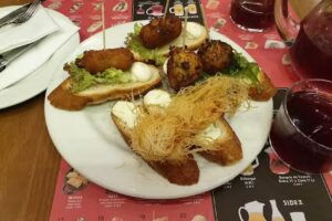 Txapela Passeig de Gr&agrave;cia, 58,