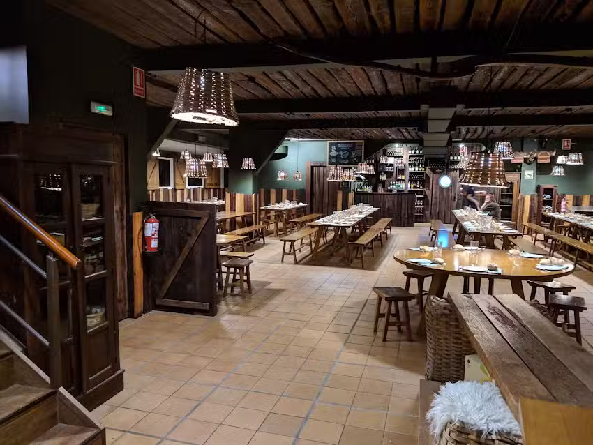 Txirrita Sagardotegia Sidrer&iacute;a