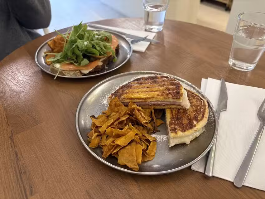 UNAM Specialty Coffee & Brunch Valencia