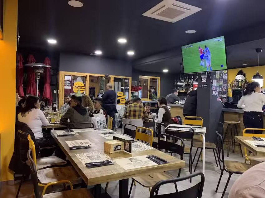 Urban Burguer & Brasas