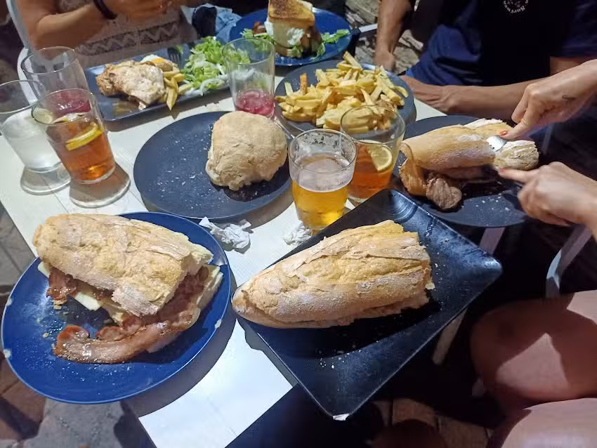 V8 Bar Bocater&iacute;a