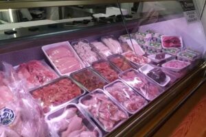 venta de pollo frescos , conejos ,derivados y aves de caza