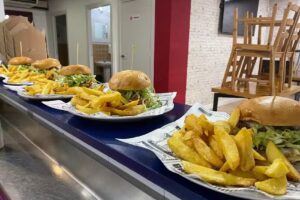 Vermuteria & Taperia Camacho