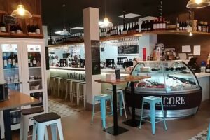 Vin&iacute;core Gastrobar & Shop Vinoteca