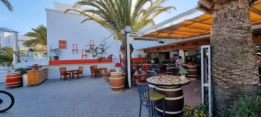 Vino + Lanzarote Bar