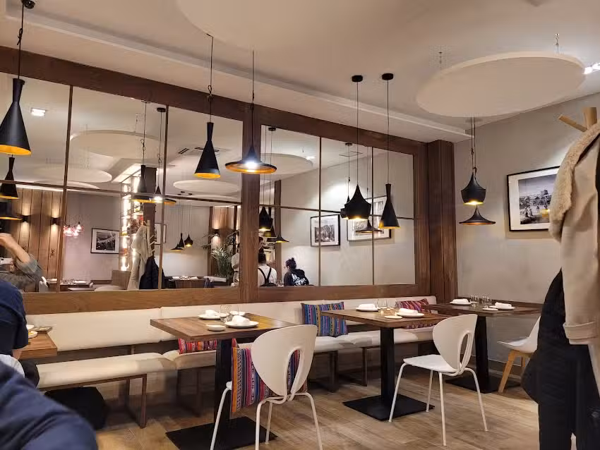 Waman Restaurante