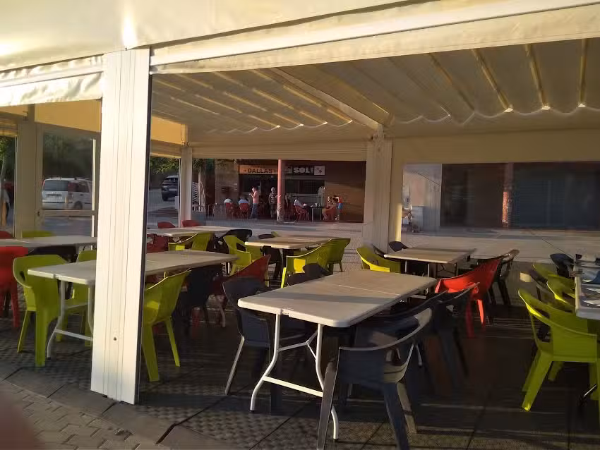 West Dallas pizzer&iacute;a
