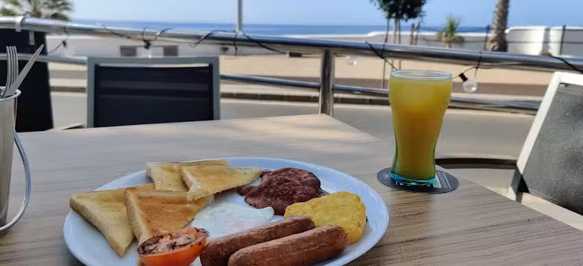 Why Not? Bar And Restaurant