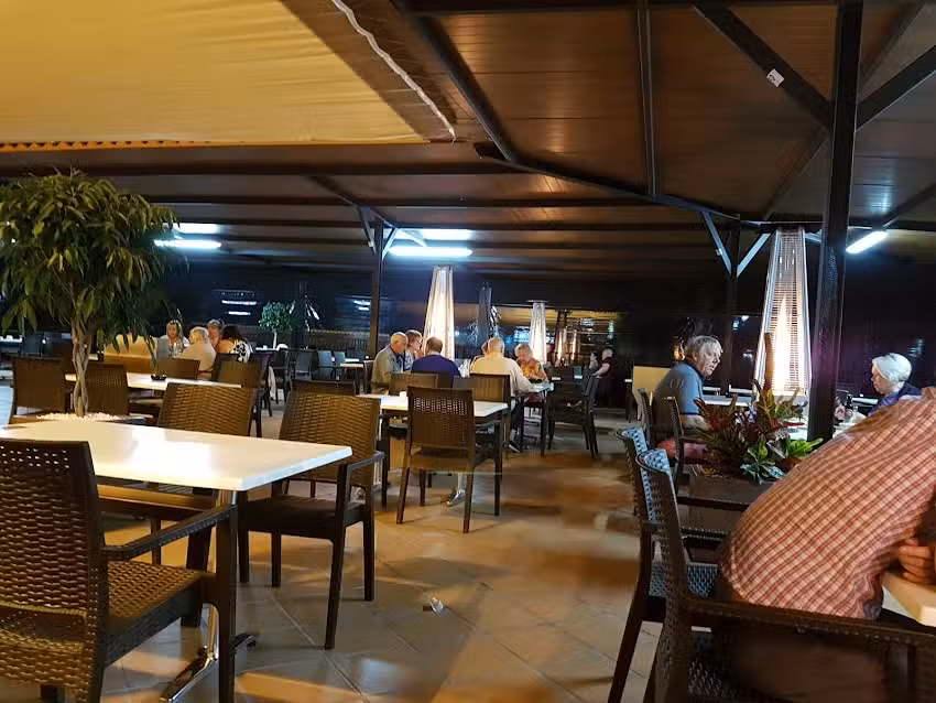 XANADU TENERIFE: Restaurante | Paseos a Caballo | H&iacute;pica