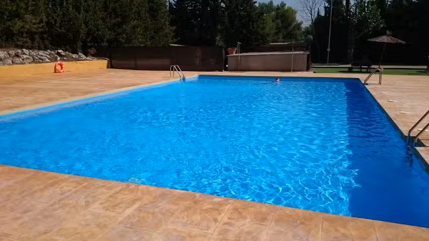 Xiringuito Piscina Municipal Castell de Cabrera